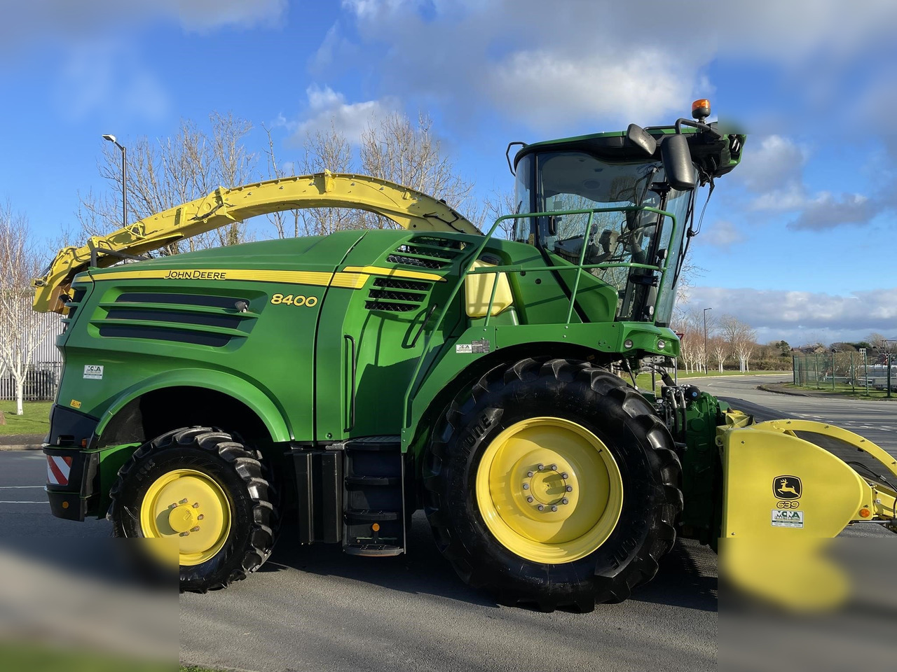 2018 JOHN DEERE 8400 - Cosechadora de forraje: foto 1 2018 JOHN DEERE 8400 - Cosechadora de forraje: foto 1
