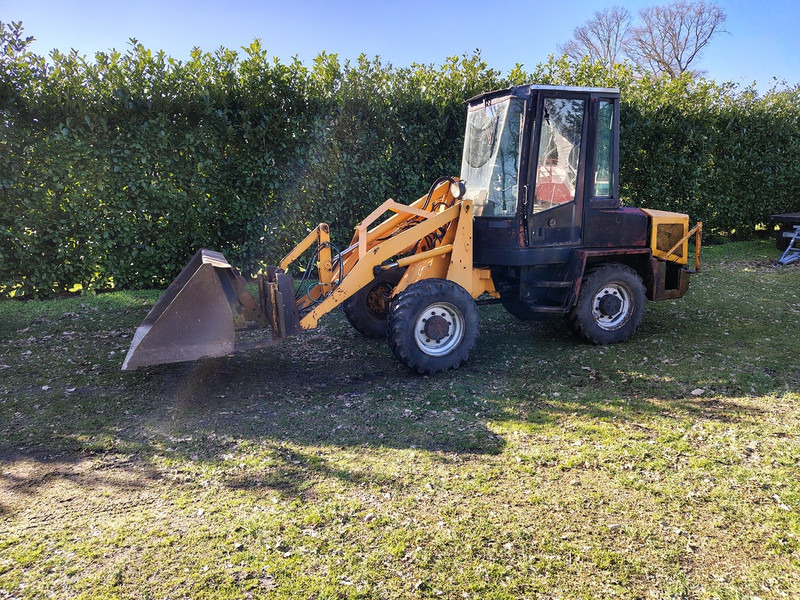 Paus Shovel - Cargadora de ruedas: foto 1 Paus Shovel - Cargadora de ruedas: foto 1