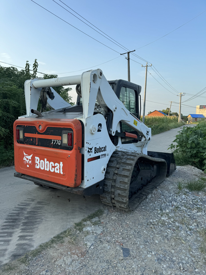 BOBCAT T770 skid steer loader American original - Minicargadora: foto 3 BOBCAT T770 skid steer loader American original - Minicargadora: foto 3