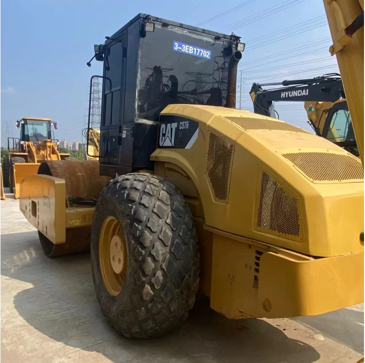 CATERPILLAR CS76 road roller Road construction - Compactador: foto 4 CATERPILLAR CS76 road roller Road construction - Compactador: foto 4