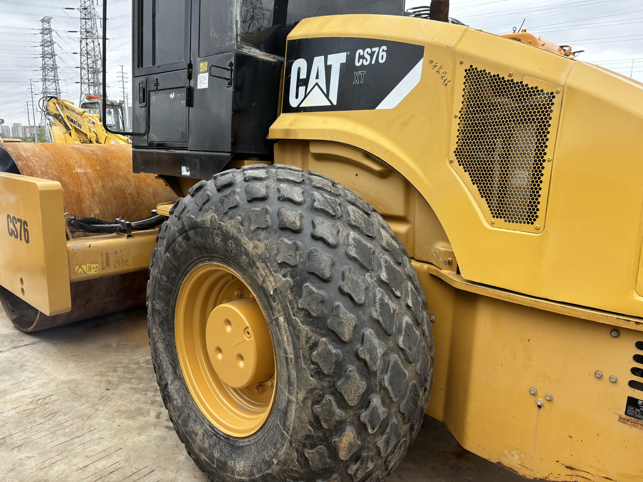 CATERPILLAR CS76 road roller Road construction - Compactador: foto 3 CATERPILLAR CS76 road roller Road construction - Compactador: foto 3