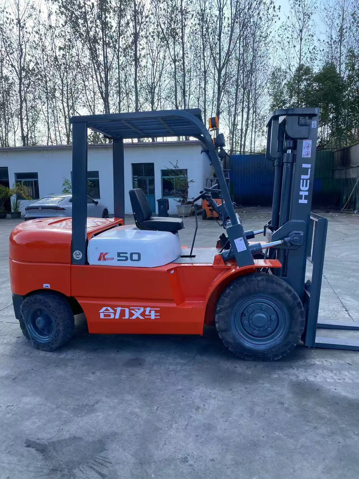 HELI k50 used diesel forklift Customizable mast clamps - Carretilla elevadora diésel: foto 5 HELI k50 used diesel forklift Customizable mast clamps - Carretilla elevadora diésel: foto 5