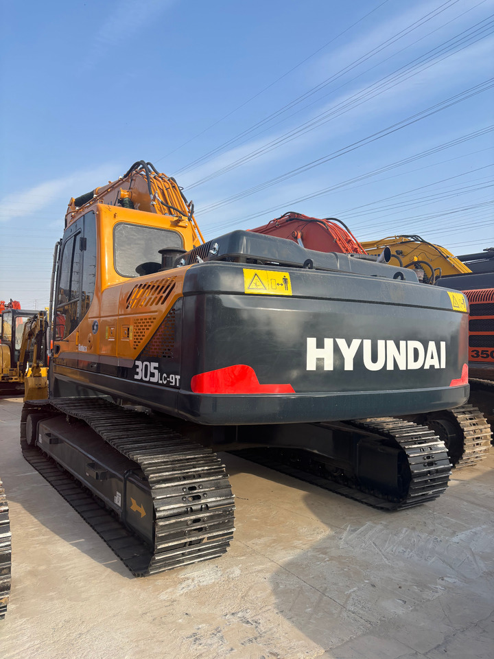 HYUNDAI 305LC-9T 30 ton class hydraulic excavator Hydraulic excavators customizable buckets hammer - Excavadora de cadenas: foto 1 HYUNDAI 305LC-9T 30 ton class hydraulic excavator Hydraulic excavators customizable buckets hammer - Excavadora de cadenas: foto 1
