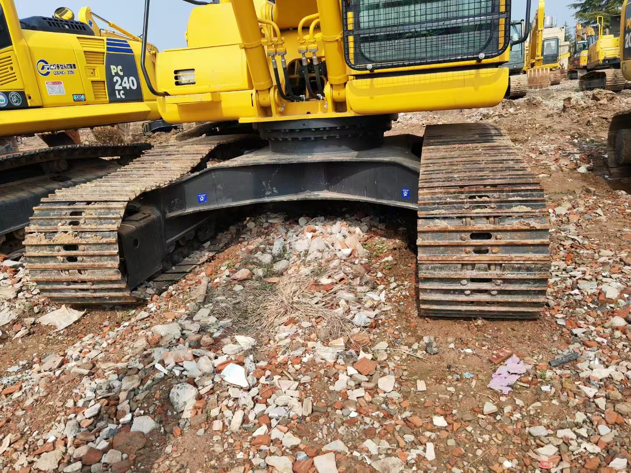 KOMATSU pc210-8 used crawler excavator japan brand hot sale - Excavadora de cadenas: foto 4 KOMATSU pc210-8 used crawler excavator japan brand hot sale - Excavadora de cadenas: foto 4