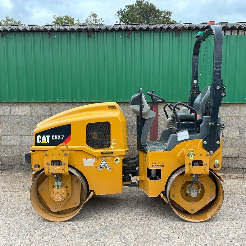 CAT CB 2.7 - Apisonadora de asfalto: foto 1 CAT CB 2.7 - Apisonadora de asfalto: foto 1