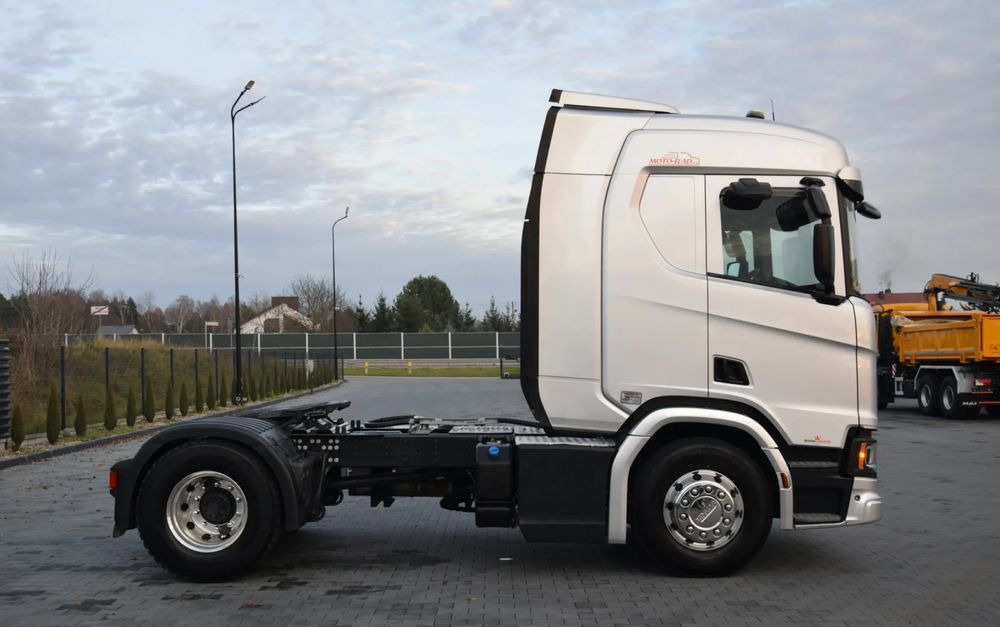 Scania R450 / HYDRAULIKA / RETARDER / ACC / KLIMA / FULL LEDY / ALUFELGI / SERWISOWANA / SPROWADZONA - Cabeza tractora: foto 4 Scania R450 / HYDRAULIKA / RETARDER / ACC / KLIMA / FULL LEDY / ALUFELGI / SERWISOWANA / SPROWADZONA - Cabeza tractora: foto 4