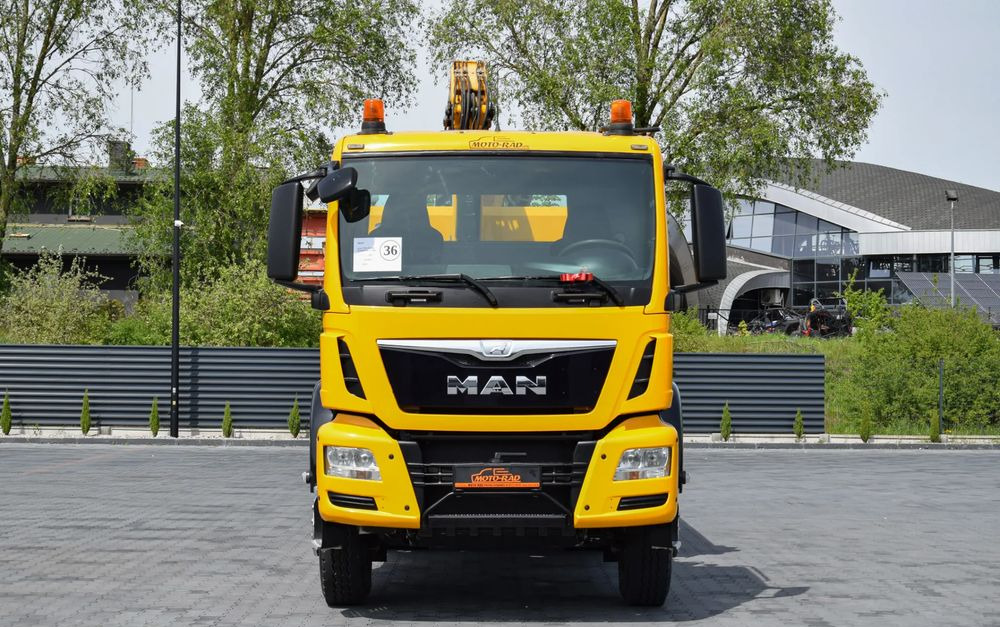 MAN TGS 26.400 / 6x4 / EURO 6 / UDT / HDS FASSI 165 / WYSUW x3 / ROTATOR / CHWYTAK / STEROWANIE RADIOWE / WZMOCNIONA RAMA / WYWROTKA / HYDROBURTA / AUTOMAT / 2017 / NOWE OPONY - 100% / NISKI PRZEBIEG  - Camión volquete: foto 2 MAN TGS 26.400 / 6x4 / EURO 6 / UDT / HDS FASSI 165 / WYSUW x3 / ROTATOR / CHWYTAK / STEROWANIE RADIOWE / WZMOCNIONA RAMA / WYWROTKA / HYDROBURTA / AUTOMAT / 2017 / NOWE OPONY - 100% / NISKI PRZEBIEG  - Camión volquete: foto 2