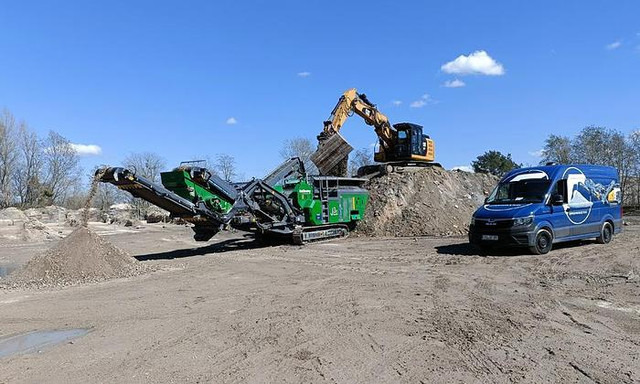 MCCLOSKEY J3C - Machacadora: foto 1 MCCLOSKEY J3C - Machacadora: foto 1