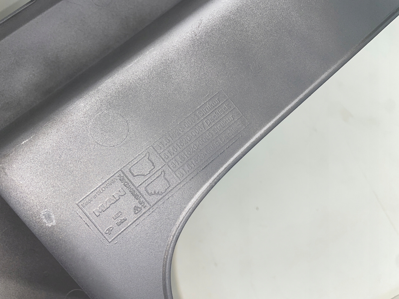 GÓRNA STOPNICA STOPIEŃ MAN TGX TGX3 TG3 81615200083 - Peldaño para Camión: foto 5 GÓRNA STOPNICA STOPIEŃ MAN TGX TGX3 TG3 81615200083 - Peldaño para Camión: foto 5