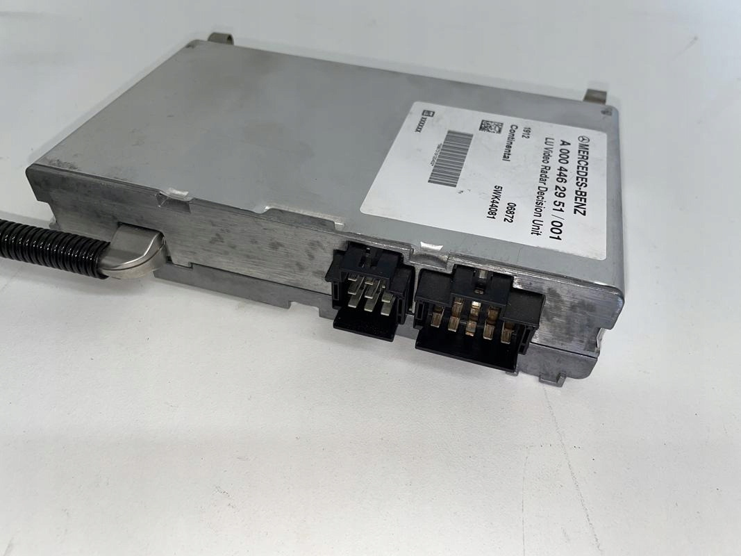 KAMERA RADAR MERCEDES ACTROS MP4 A0004462951 - Sensor para Camión: foto 3 KAMERA RADAR MERCEDES ACTROS MP4 A0004462951 - Sensor para Camión: foto 3