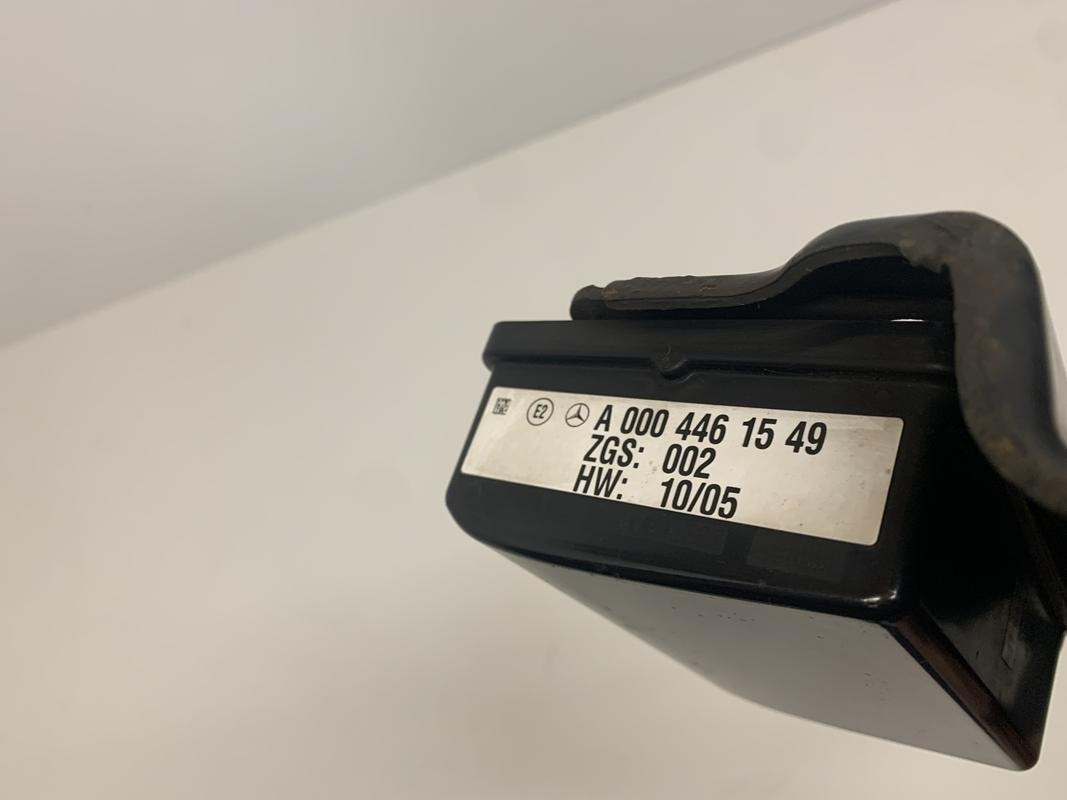 MERCEDES ACTROS MP4 RADAR DISTRONIC 0004461549 - Sensor para Camión: foto 4 MERCEDES ACTROS MP4 RADAR DISTRONIC 0004461549 - Sensor para Camión: foto 4