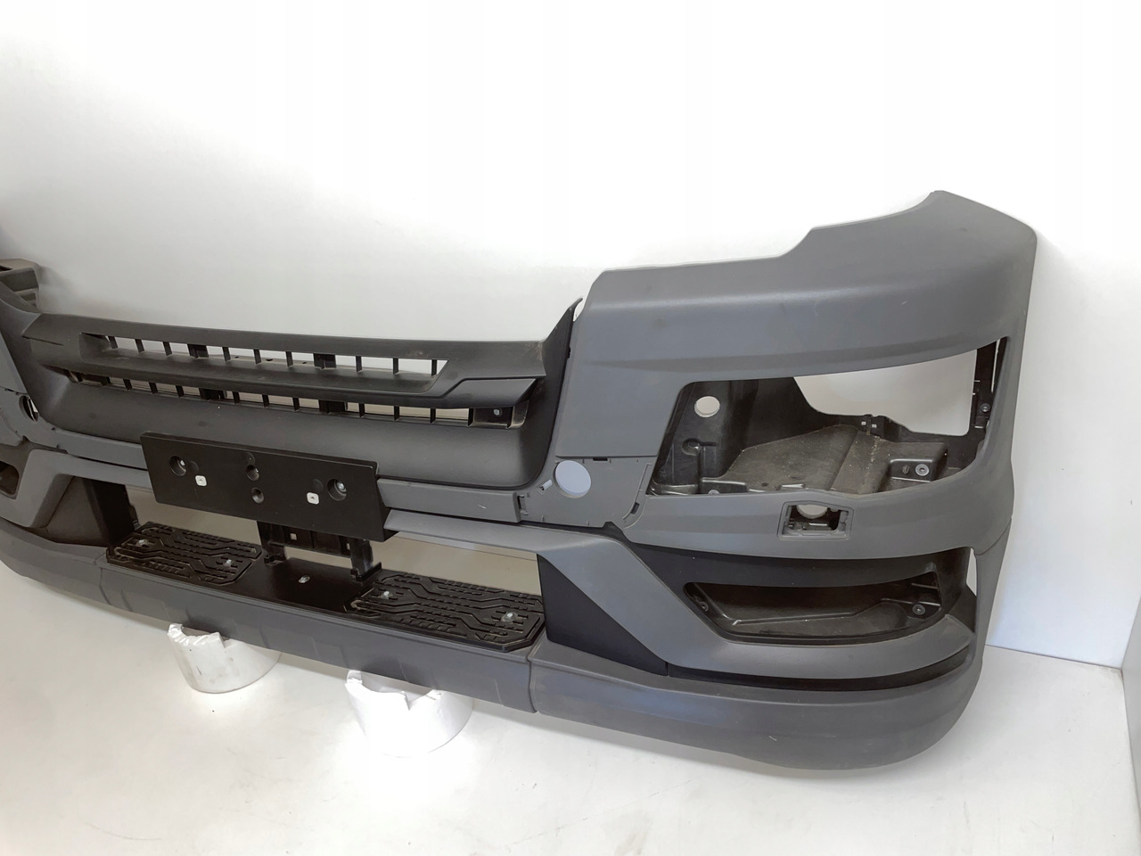 OKULAR STELAŻ OBUDOWA ZDERZAK MAN TG3 TGS3 TGS 3 81416105862 - Parachoques para Camión: foto 4 OKULAR STELAŻ OBUDOWA ZDERZAK MAN TG3 TGS3 TGS 3 81416105862 - Parachoques para Camión: foto 4