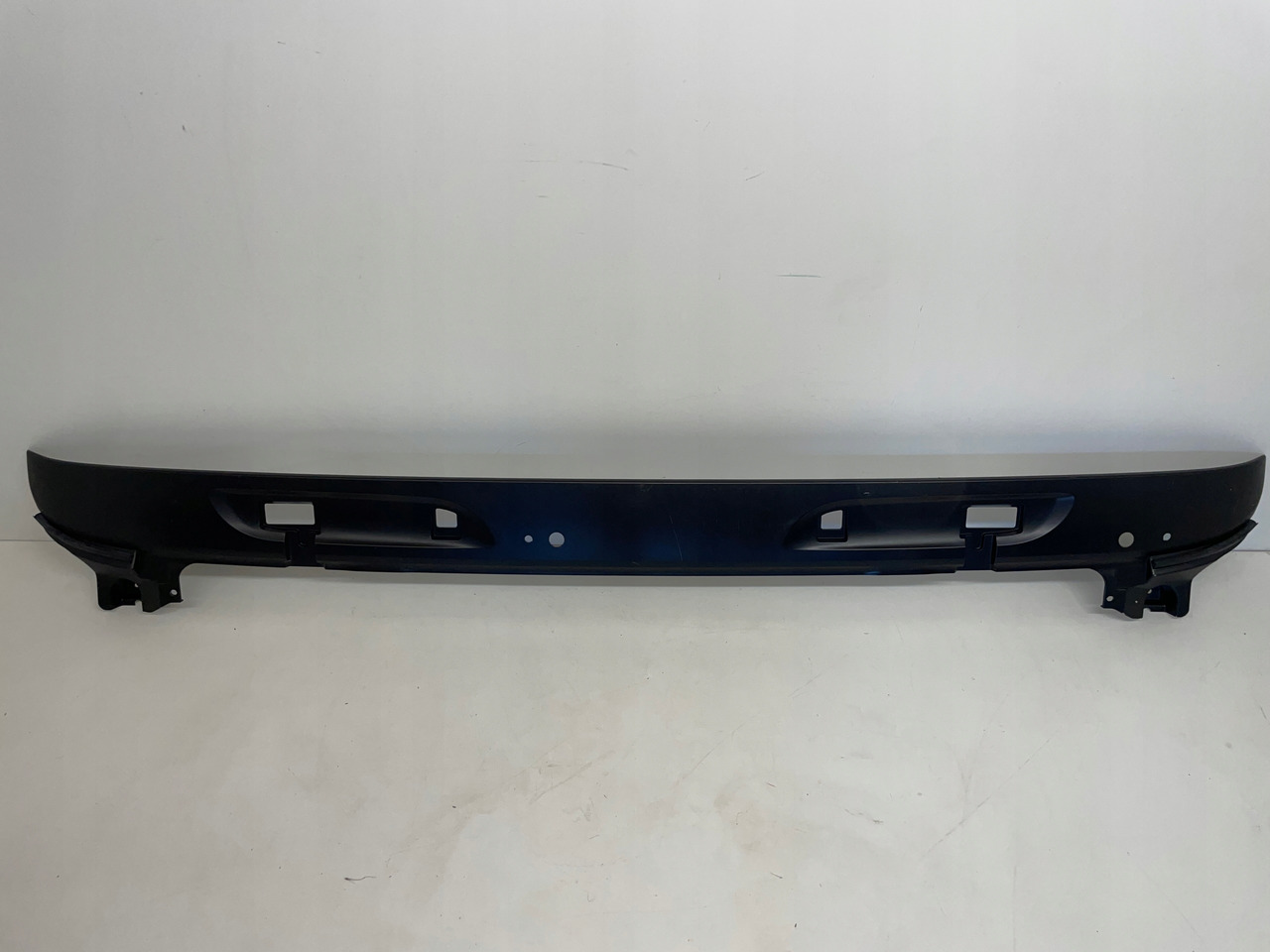 PODSZYBIE OSŁONA MASKOWNICA DAF CF 1980795 - Parabrisas para Camión: foto 1 PODSZYBIE OSŁONA MASKOWNICA DAF CF 1980795 - Parabrisas para Camión: foto 1