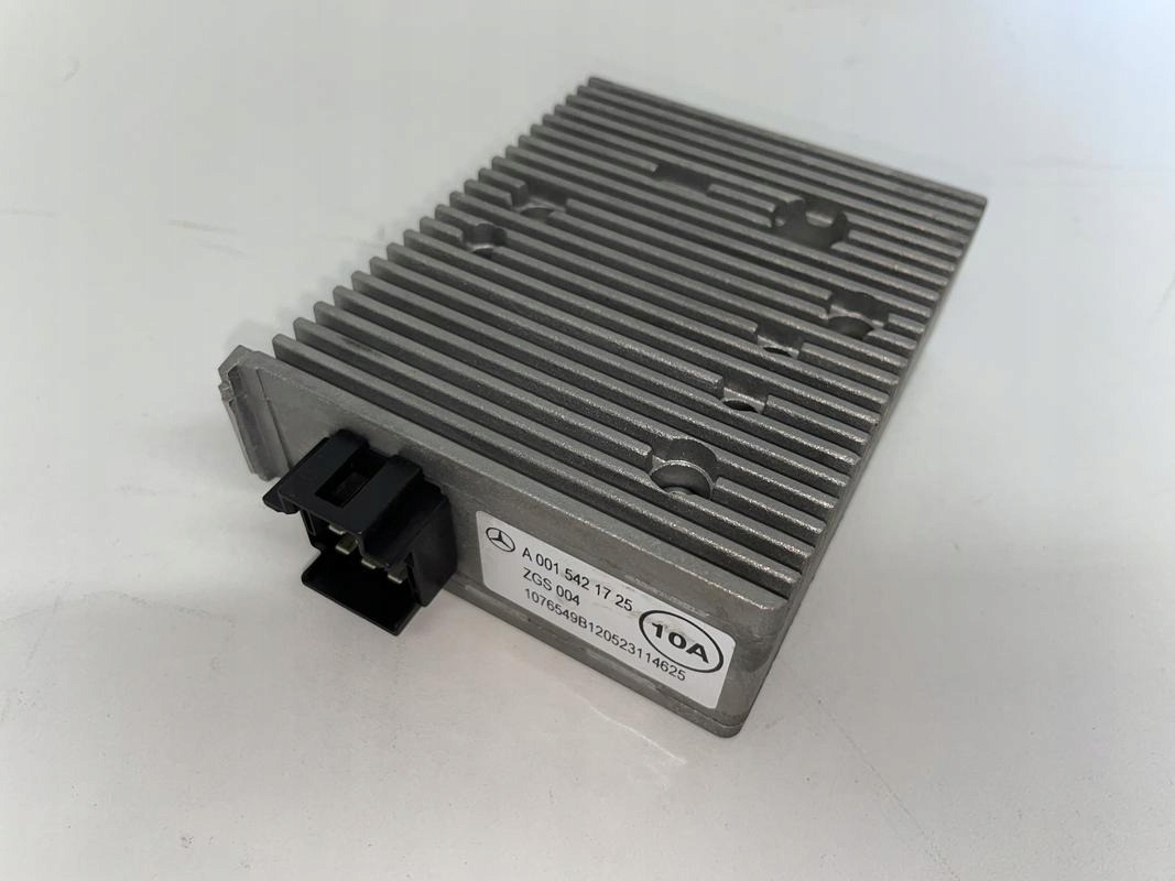 PRZETWORNICA NAPIĘCIA MERCEDES ACTROS A0015421725 - Sistema eléctrico para Camión: foto 1 PRZETWORNICA NAPIĘCIA MERCEDES ACTROS A0015421725 - Sistema eléctrico para Camión: foto 1