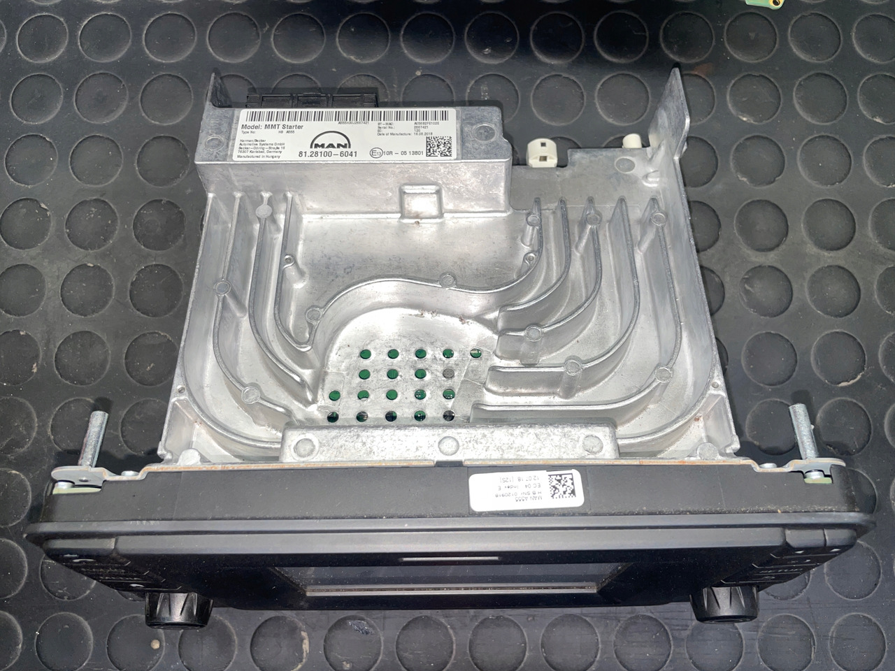 RADIO MAN TGX TGS TGL TGM EURO 6 NAWIGACJA 81281006041 - Sistema de navegación para Camión: foto 2 RADIO MAN TGX TGS TGL TGM EURO 6 NAWIGACJA 81281006041 - Sistema de navegación para Camión: foto 2