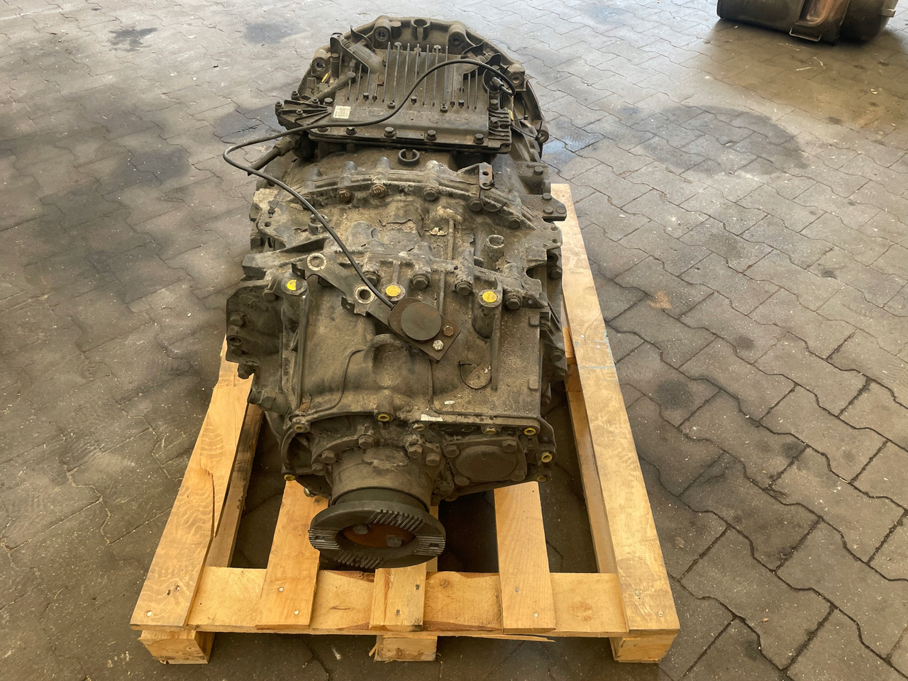 SKRZYNIA BIEGÓW MAN TGS TGX EURO 6 12AS2330TD - Caja de cambios para Camión: foto 4 SKRZYNIA BIEGÓW MAN TGS TGX EURO 6 12AS2330TD - Caja de cambios para Camión: foto 4