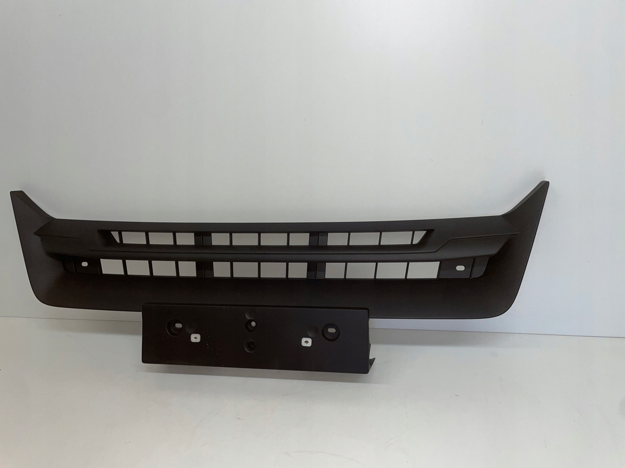 ŚRODKOWY GRILL CHROM ZDERZAKA MAN TGS TG3 TGS 3 ATRAPA 81416146086 - Peldaño: foto 3 ŚRODKOWY GRILL CHROM ZDERZAKA MAN TGS TG3 TGS 3 ATRAPA 81416146086 - Peldaño: foto 3