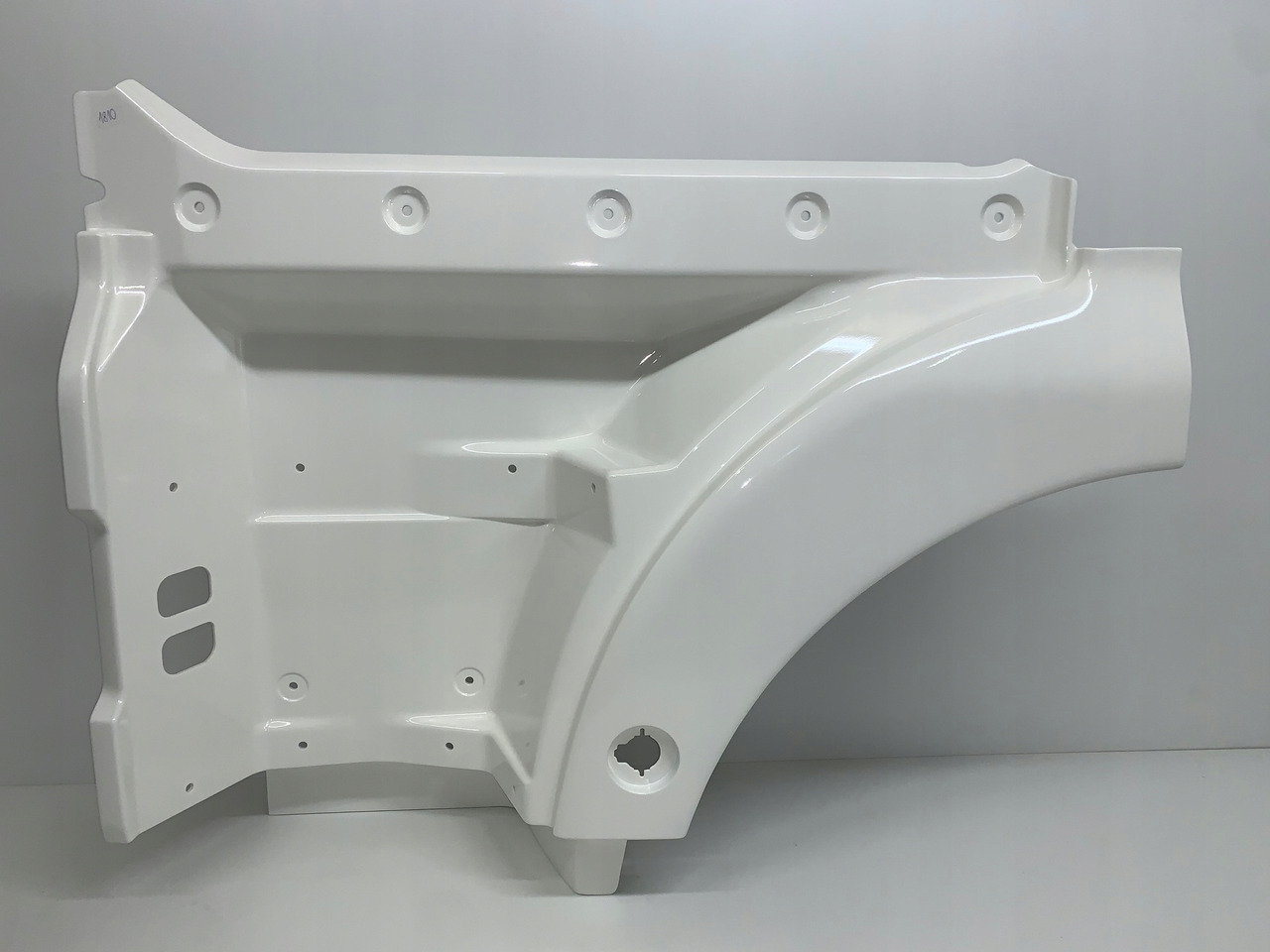 STOPNICA STOPIEŃ MAN TGX EURO 6 RAL 9010 NR 1810 - Puerta y piezas para Camión: foto 1 STOPNICA STOPIEŃ MAN TGX EURO 6 RAL 9010 NR 1810 - Puerta y piezas para Camión: foto 1