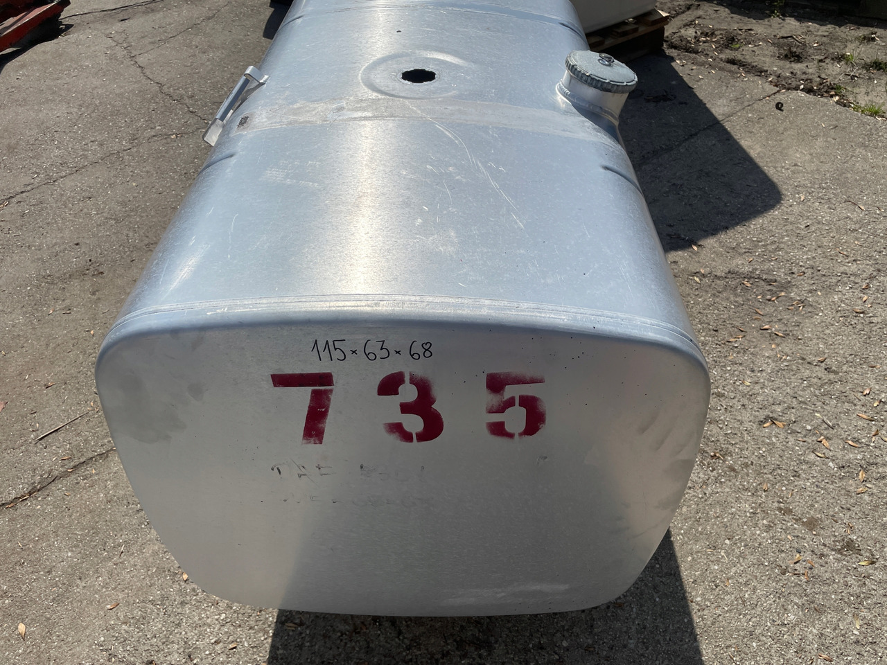 ZBIORNIK PALIWA 430L DAF XF 1949909 - Depósito de combustible para Camión: foto 3 ZBIORNIK PALIWA 430L DAF XF 1949909 - Depósito de combustible para Camión: foto 3