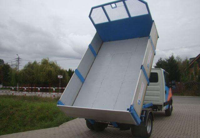 Iveco DAILY 70 C 15 3.0TDI 3.5T 3.65M WYWROTKA - Furgoneta basculante: foto 5 Iveco DAILY 70 C 15 3.0TDI 3.5T 3.65M WYWROTKA - Furgoneta basculante: foto 5