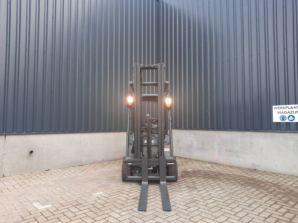 Linde E20L-02 - Carretilla elevadora eléctrica: foto 4 Linde E20L-02 - Carretilla elevadora eléctrica: foto 4