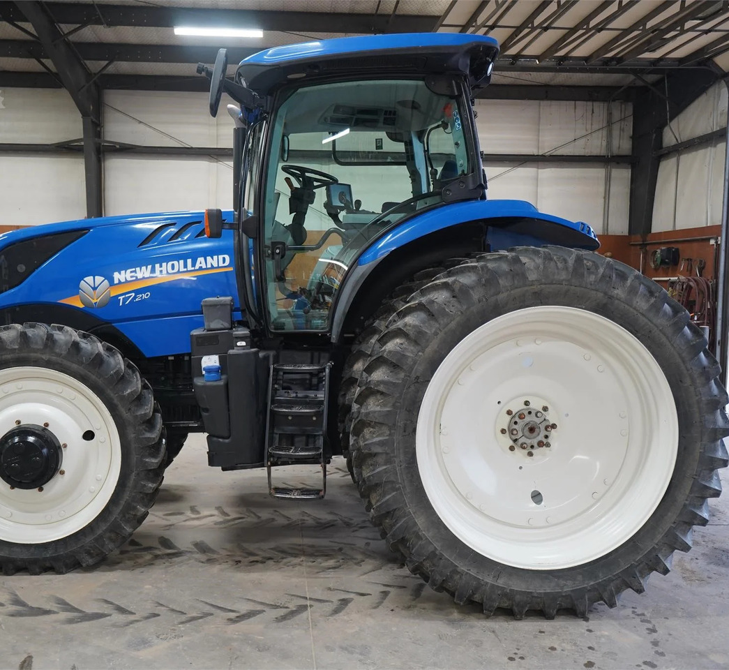 NEW HOLLAND T7.210 - Tractor: foto 2 NEW HOLLAND T7.210 - Tractor: foto 2