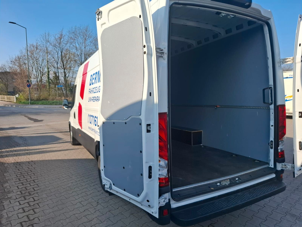 Iveco 35-160V/P, Luftfed., KLima, HiMatic, DAB,. - Furgón: foto 5 Iveco 35-160V/P, Luftfed., KLima, HiMatic, DAB,. - Furgón: foto 5