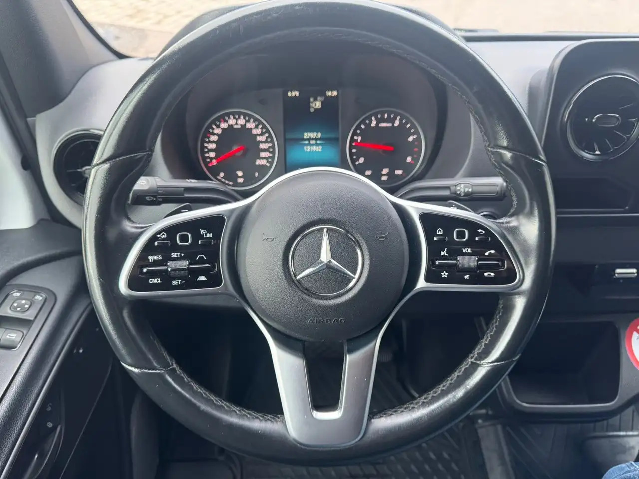 Mercedes-Benz Sprinter 317 CDI Maxi Lang LED MBUX Klima - Furgón: foto 5 Mercedes-Benz Sprinter 317 CDI Maxi Lang LED MBUX Klima - Furgón: foto 5