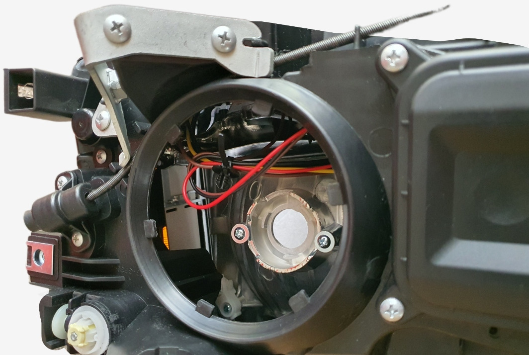 NOWY REFLEKTOR PRAWY SCANIA L,P,G,R,S - Faro delantero para Camión: foto 4 NOWY REFLEKTOR PRAWY SCANIA L,P,G,R,S - Faro delantero para Camión: foto 4