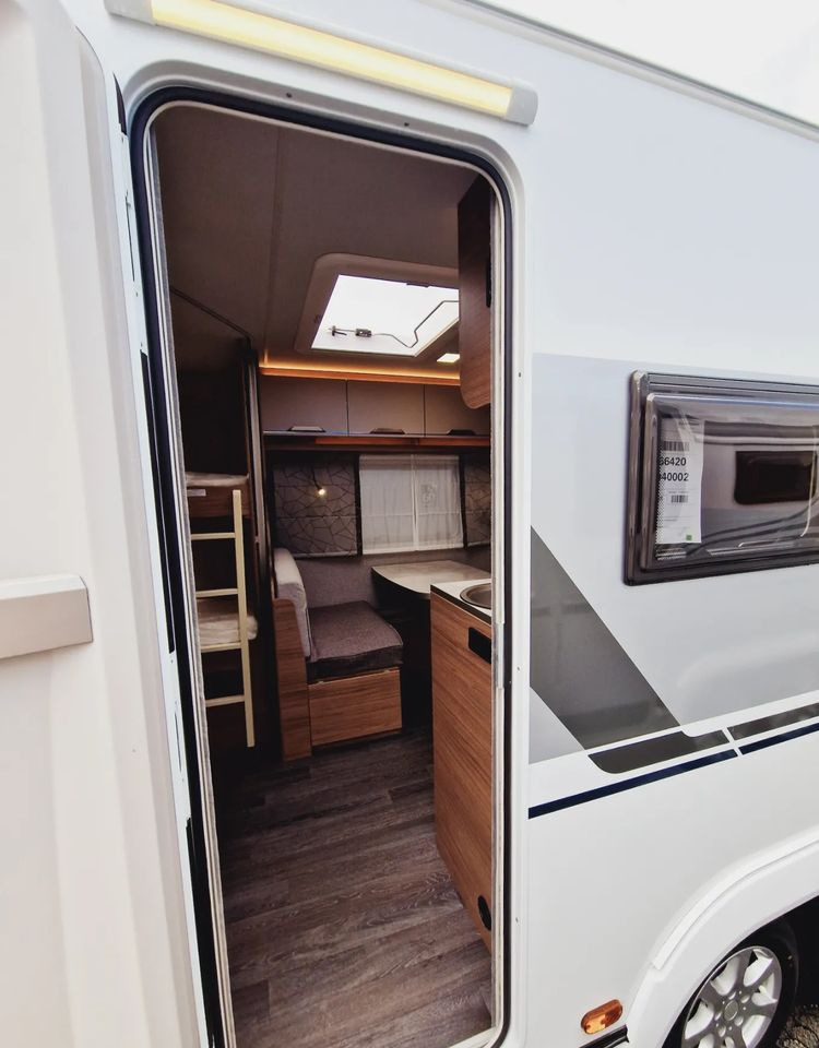 KNAUS Sport 650 FDK 2023 - Caravana: foto 3 KNAUS Sport 650 FDK 2023 - Caravana: foto 3
