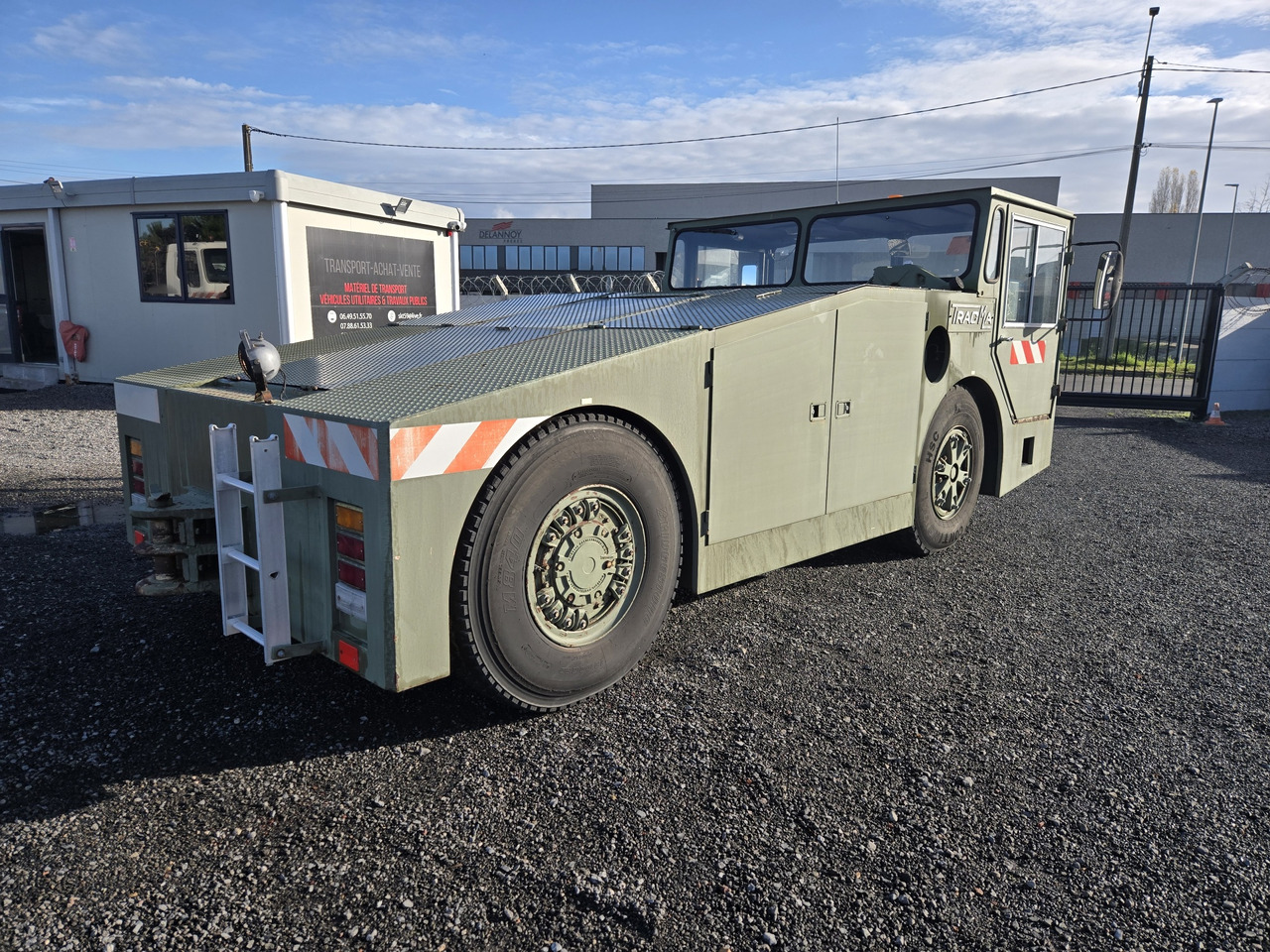 Tracma TD18000 - Remolcador de aviones: foto 4 Tracma TD18000 - Remolcador de aviones: foto 4