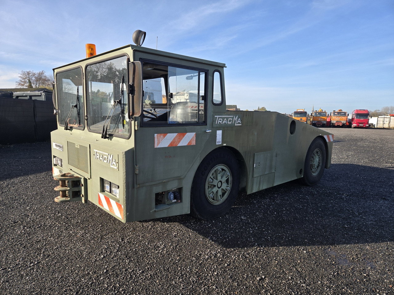 Tracma TD18000 - Remolcador de aviones: foto 1 Tracma TD18000 - Remolcador de aviones: foto 1