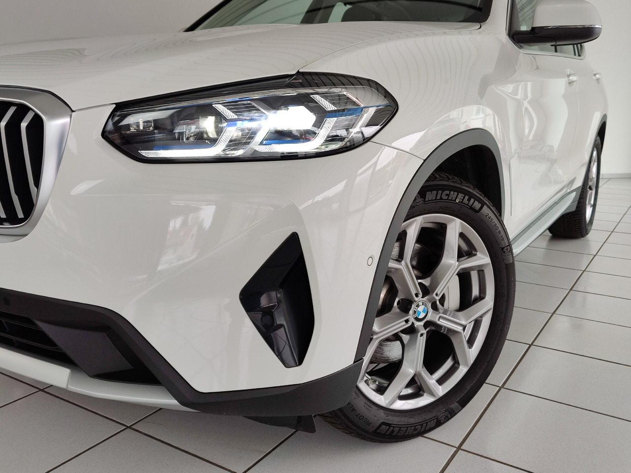 BMW X3 xDrive 30 i Live-Cockpit DAB Leder HiFi Headup - SUV/ Todoterreno: foto 2 BMW X3 xDrive 30 i Live-Cockpit DAB Leder HiFi Headup - SUV/ Todoterreno: foto 2