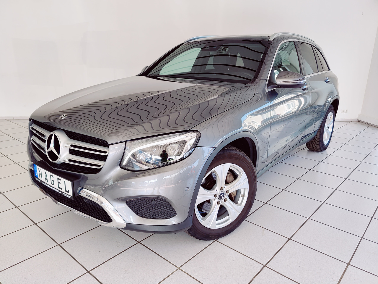 Mercedes-Benz GLC 220 d 4Matic AHK Navi RüKam SHZ - SUV/ Todoterreno: foto 1 Mercedes-Benz GLC 220 d 4Matic AHK Navi RüKam SHZ - SUV/ Todoterreno: foto 1