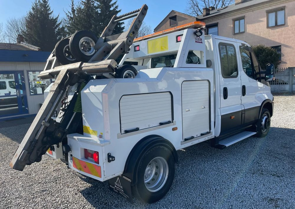 Iveco Daily 70C17 Pomoc drogowa Holownik 2017r - Grua de remolque autos: foto 5 Iveco Daily 70C17 Pomoc drogowa Holownik 2017r - Grua de remolque autos: foto 5