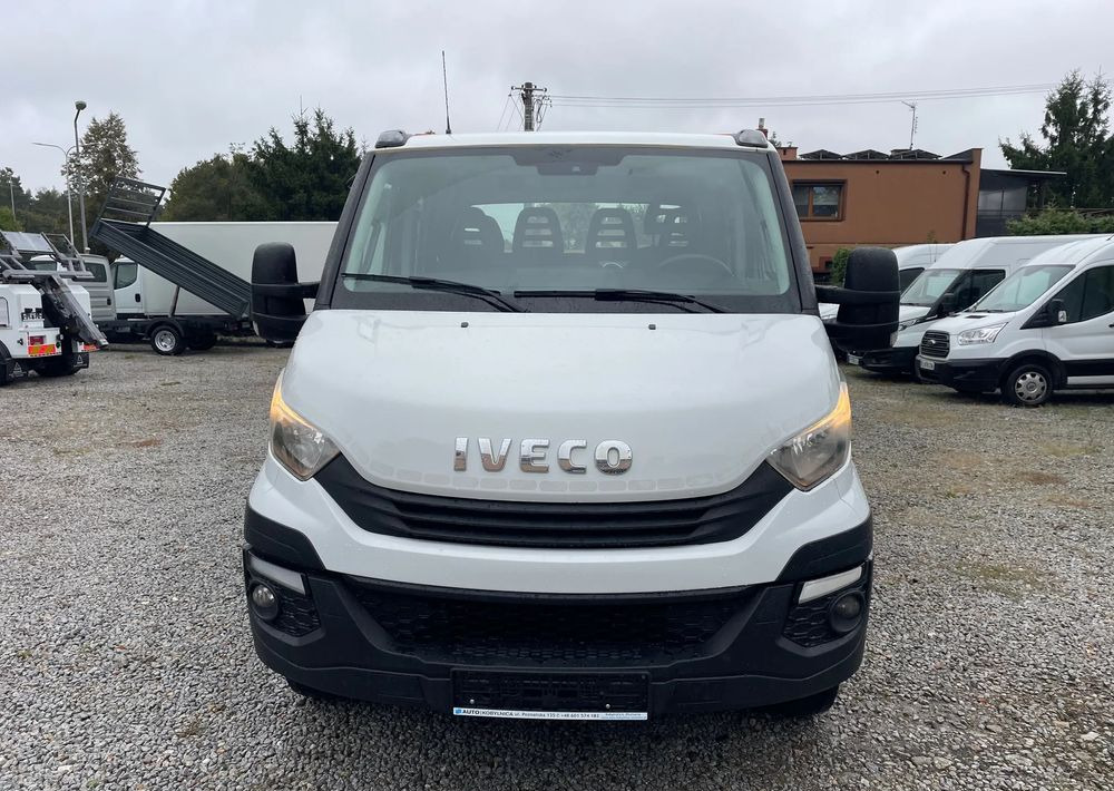 Iveco Daily 70C18 Pomoc drogowa Laweta 2017r - Grua de remolque autos: foto 2 Iveco Daily 70C18 Pomoc drogowa Laweta 2017r - Grua de remolque autos: foto 2