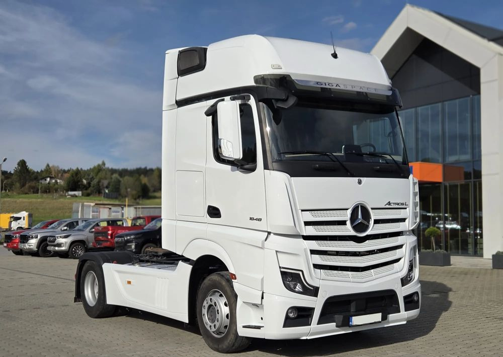 Mercedes-Benz ACTROS 1848 GIGA SPACE - Cabeza tractora: foto 2 Mercedes-Benz ACTROS 1848 GIGA SPACE - Cabeza tractora: foto 2
