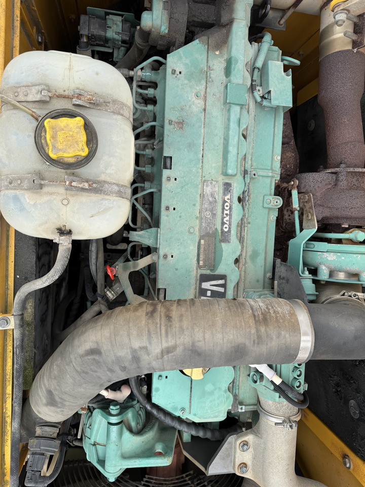 VOLVO EC 240 CNL - Excavadora de cadenas: foto 2 VOLVO EC 240 CNL - Excavadora de cadenas: foto 2