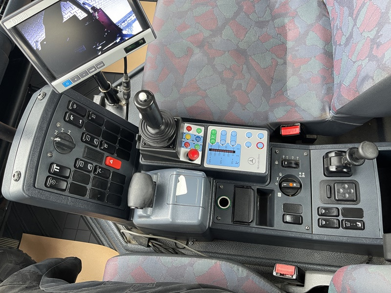 Unimog U400 Agrar aus 1.Hand, 6 Zylinder , mit Scheckheft - Tractor: foto 5 Unimog U400 Agrar aus 1.Hand, 6 Zylinder , mit Scheckheft - Tractor: foto 5