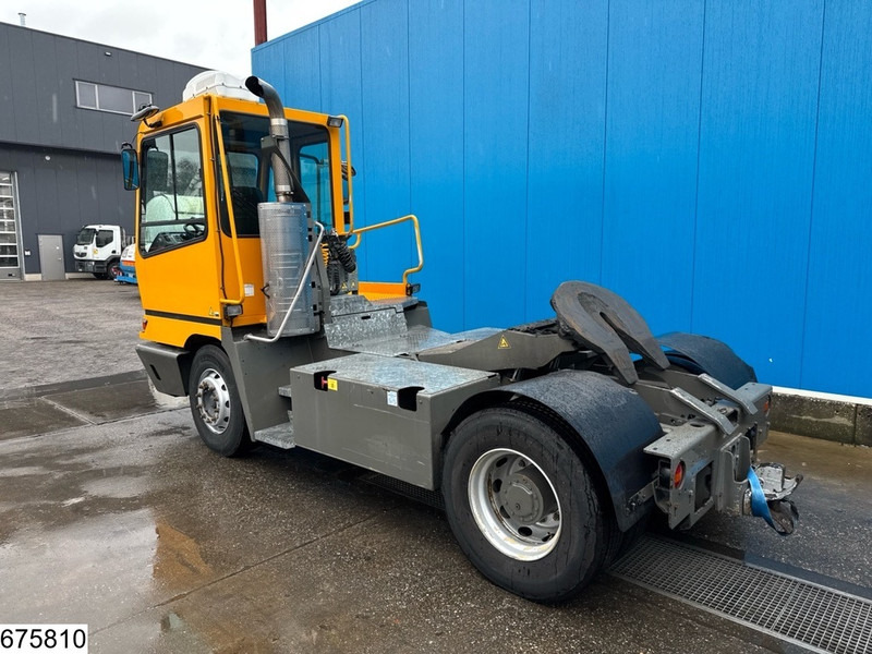 Terberg YT 182 Terminal tractor, 22.079 Operating hours - Cabeza tractora: foto 4 Terberg YT 182 Terminal tractor, 22.079 Operating hours - Cabeza tractora: foto 4