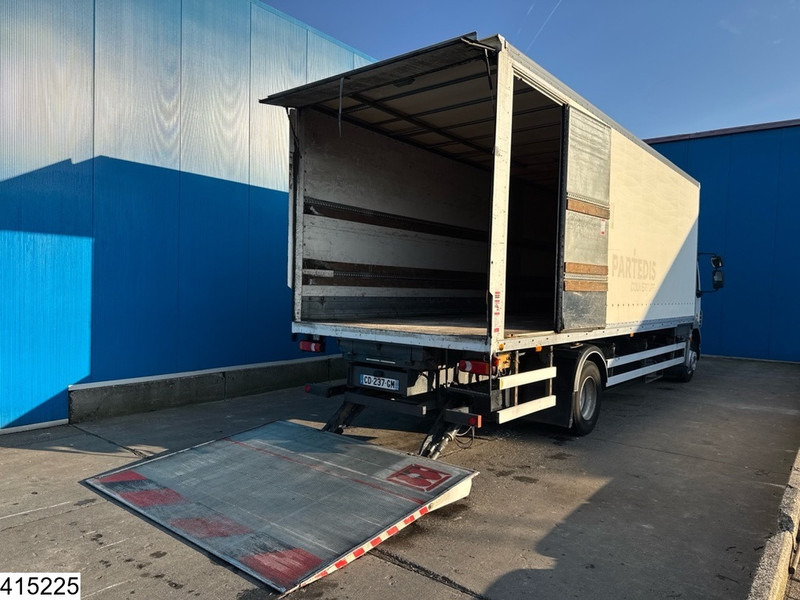 DAF LF55 250 EURO 5, Manual, Dhollandia - Camión caja cerrada: foto 2 DAF LF55 250 EURO 5, Manual, Dhollandia - Camión caja cerrada: foto 2