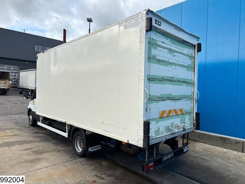Iveco Daily 65-140 CNG EURO 6, CNG, Leaf suspension, Manual - Camión caja cerrada: foto 4 Iveco Daily 65-140 CNG EURO 6, CNG, Leaf suspension, Manual - Camión caja cerrada: foto 4