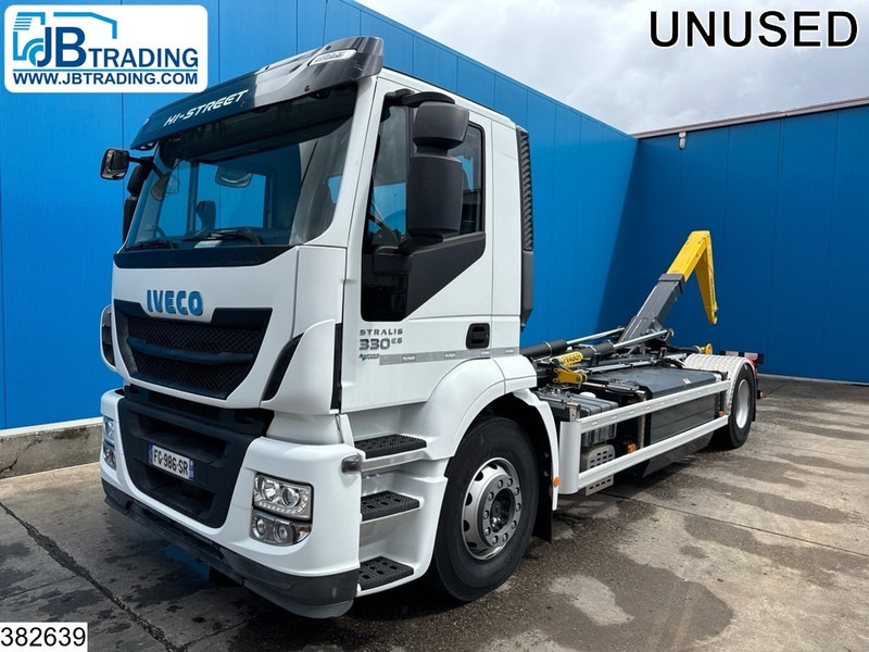 Iveco Stralis 330 CNG Unused, EURO 6, Retarder, Palfinger - Camión multibasculante: foto 1 Iveco Stralis 330 CNG Unused, EURO 6, Retarder, Palfinger - Camión multibasculante: foto 1
