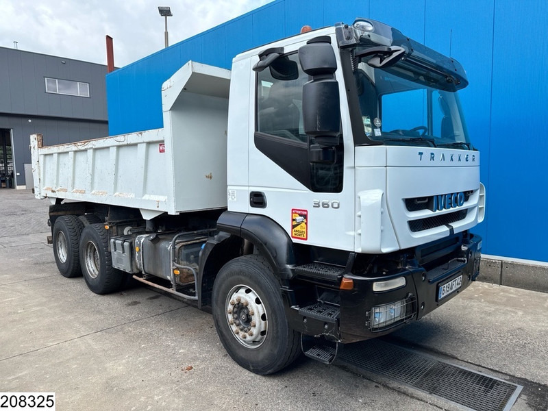 Iveco Trakker 360 6x4, Manual, Steel suspension - Camión volquete: foto 3 Iveco Trakker 360 6x4, Manual, Steel suspension - Camión volquete: foto 3