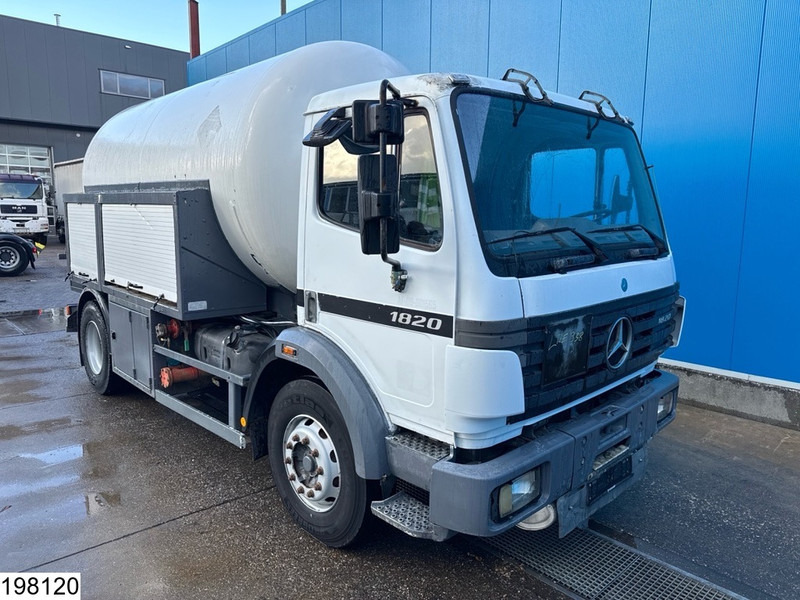 Mercedes-Benz 1820 15375 Liter, LPG GPL, Gastank, Steel suspension - Camión cisterna: foto 3 Mercedes-Benz 1820 15375 Liter, LPG GPL, Gastank, Steel suspension - Camión cisterna: foto 3