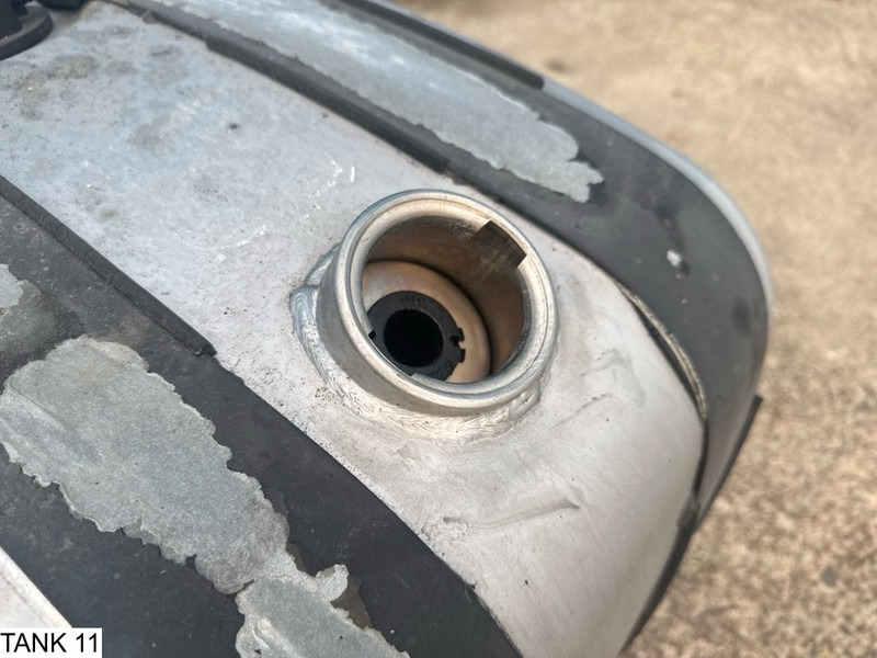 Universeel AdBlue Tank - Depósito de combustible: foto 5 Universeel AdBlue Tank - Depósito de combustible: foto 5