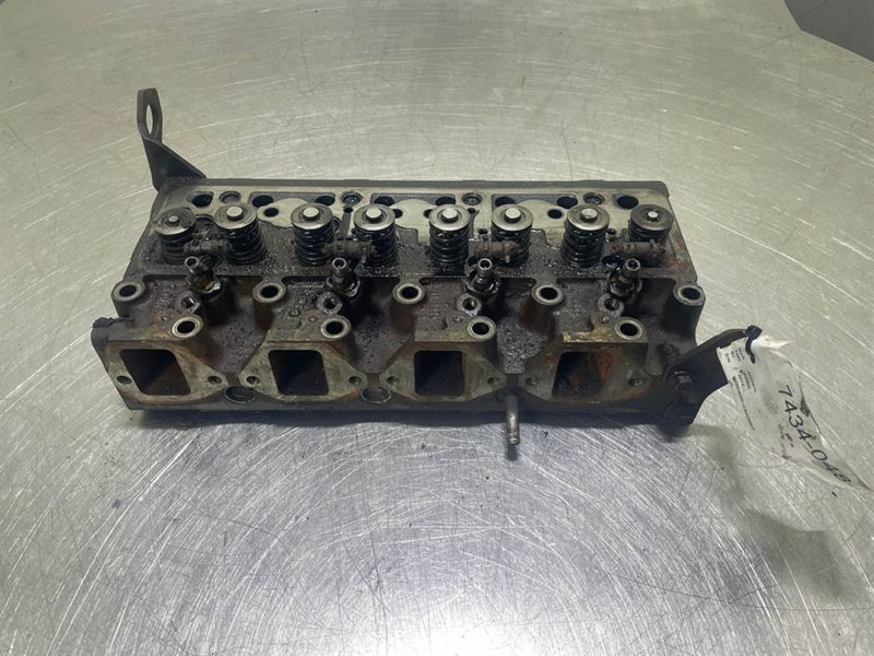 Ahlmann AS900-Cummins B3.3T-Cylinder head/Zylinderköpf - Motor para Maquinaria de construcción: foto 1 Ahlmann AS900-Cummins B3.3T-Cylinder head/Zylinderköpf - Motor para Maquinaria de construcción: foto 1