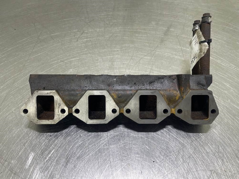 Ahlmann AS900-Cummins B3.3T-Intake-exhaust manifold - Motor para Maquinaria de construcción: foto 2 Ahlmann AS900-Cummins B3.3T-Intake-exhaust manifold - Motor para Maquinaria de construcción: foto 2