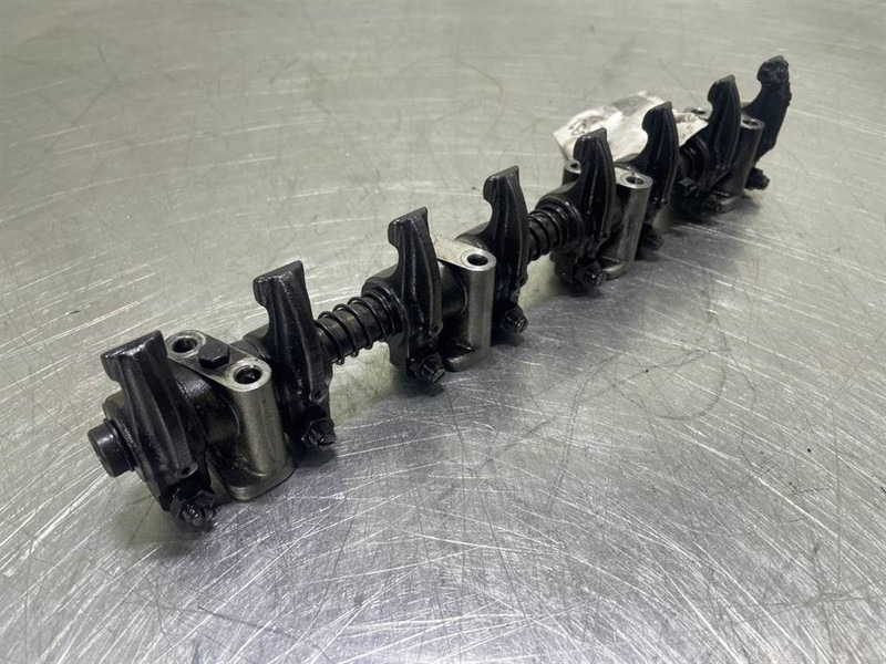 Ahlmann AS900-Cummins B3.3T-Rocker arm assembly - Motor para Maquinaria de construcción: foto 3 Ahlmann AS900-Cummins B3.3T-Rocker arm assembly - Motor para Maquinaria de construcción: foto 3