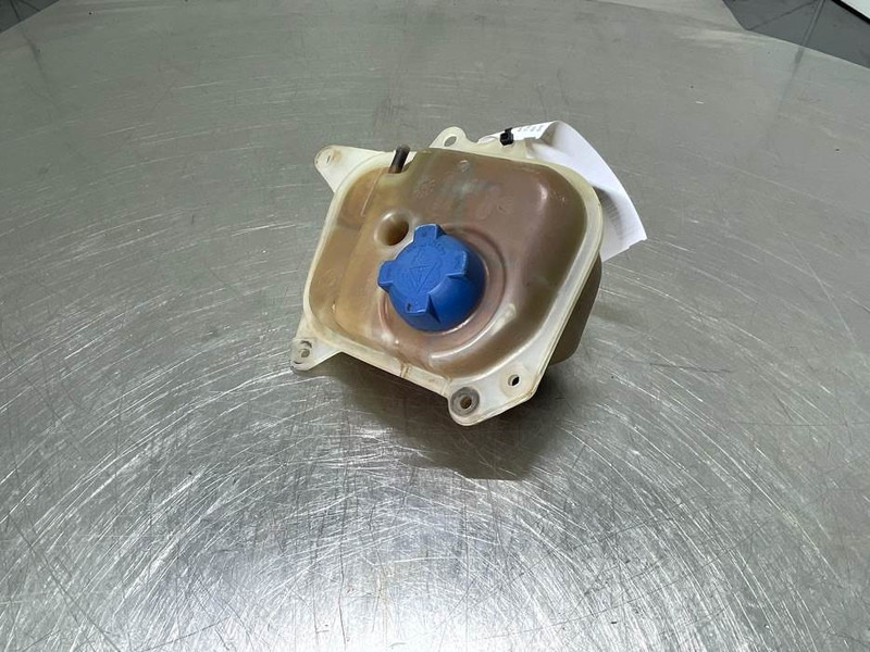 Ahlmann AZ14-4109530A/4109531A-Expansion tank/Behälter - Motor para Maquinaria de construcción: foto 4 Ahlmann AZ14-4109530A/4109531A-Expansion tank/Behälter - Motor para Maquinaria de construcción: foto 4